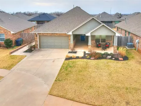 8705 Anaum Ln, Yukon, OK 73099