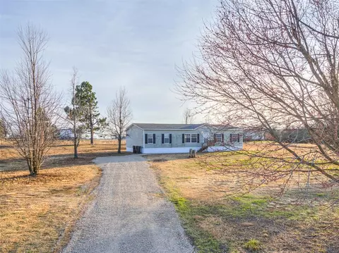 103 Park View Ct, Mcloud, OK 74851 photo 4