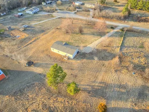 103 Park View Ct, Mcloud, OK 74851 photo 9