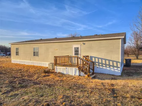 103 Park View Ct, Mcloud, OK 74851 photo 6