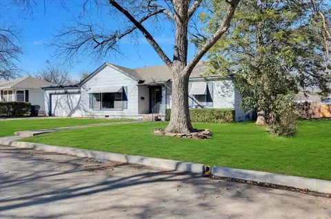 1611 4th Ave Sw Ave, Ardmore, OK 73401