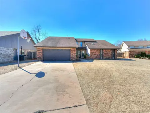 2001 Norwich Cir, Yukon, OK 73099