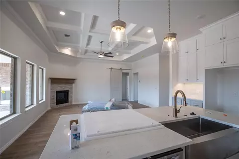 15309 Bedford Rd, Edmond, OK 73013