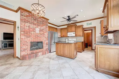 2821 SW 107th St, Oklahoma City, OK 73170