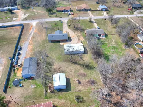 2412 N Maple Dr, Harrah, OK 73045 photo 8