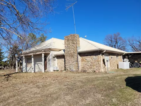 6707 N Harmony Rd, Cushing, OK 74023 photo 1