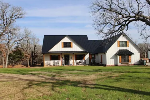 179348 N 2850 Rd, Comanche, OK 73529