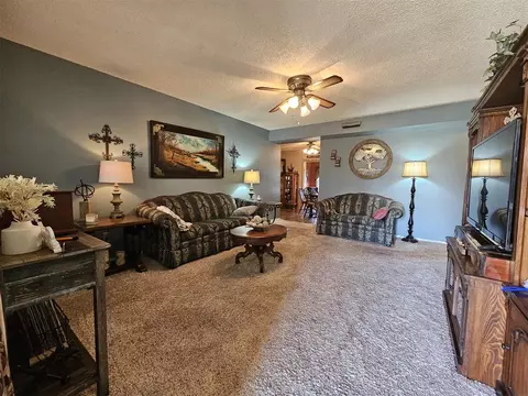 1013 E Park St, Tecumseh, OK 74873 photo 3