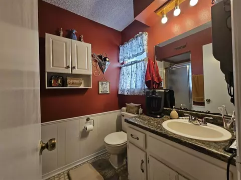 1013 E Park St, Tecumseh, OK 74873 photo 14