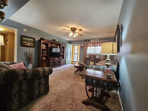 1013 E Park St, Tecumseh, OK 74873 photo 5