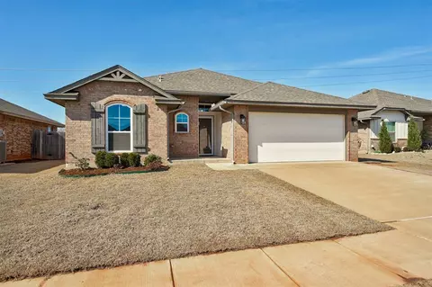 9505 Ashford Dr, Yukon, OK 73099