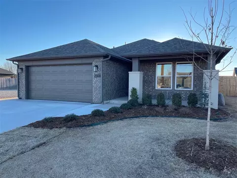 2508 Trailwood Dr, Norman, OK 73069