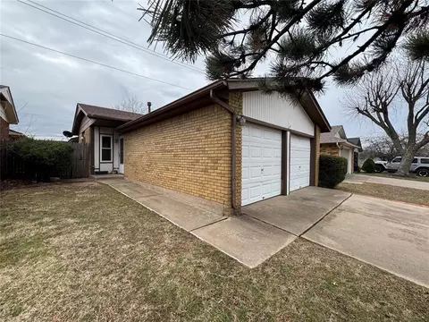 1914 Shadow St, Norman, OK 73071 photo 2