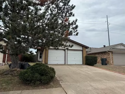 1914 Shadow St, Norman, OK 73071