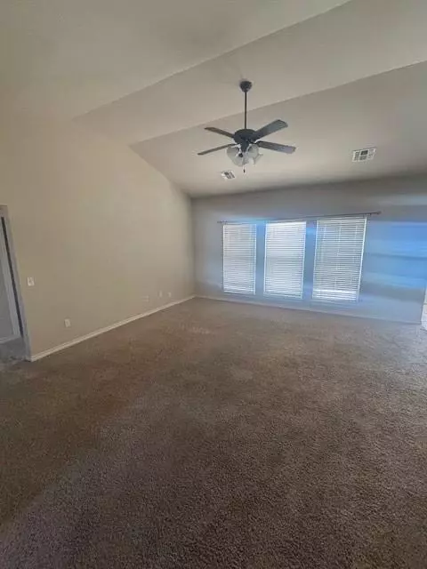 1804 Cougar Cir, Altus, OK 73521 photo 2
