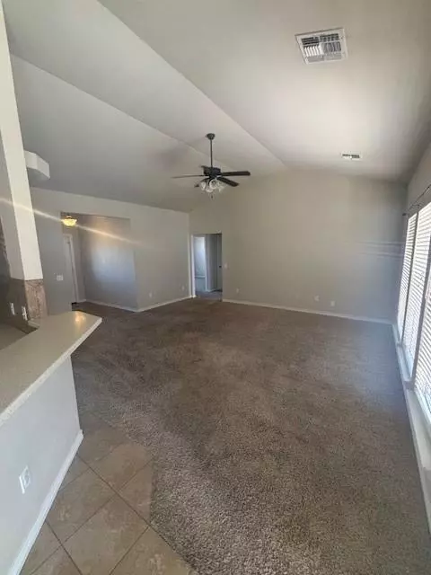 1804 Cougar Cir, Altus, OK 73521 photo 3