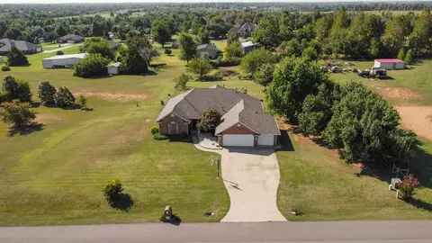 5808 E Mcmillin Dr, Tuttle, OK 73089