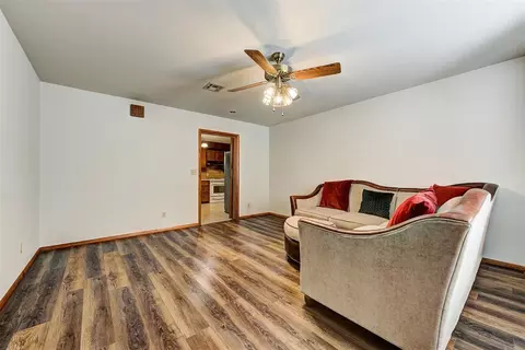 8304 NW 33rd St, Bethany, OK 73008 photo 24