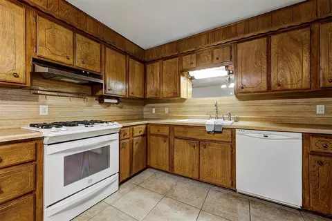 8304 NW 33rd St, Bethany, OK 73008 photo 17