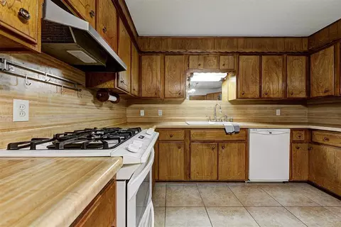 8304 NW 33rd St, Bethany, OK 73008 photo 18