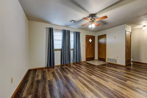 8304 NW 33rd St, Bethany, OK 73008 photo 11