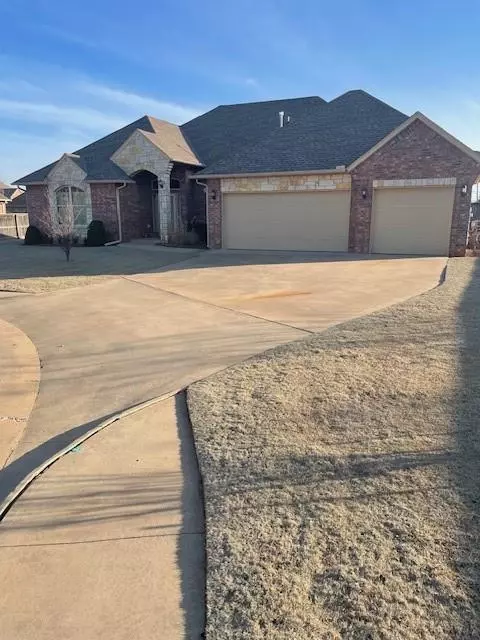 8412 NW 123rd St, Oklahoma City, OK 73142