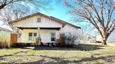 304 S Minnesota Ave, Shawnee, OK 74801