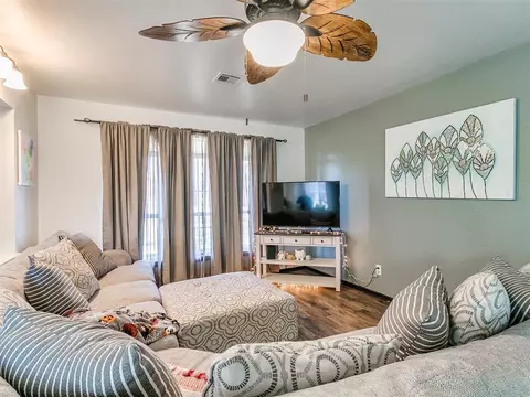 206 E Daws St, Norman, OK 73069 photo 4