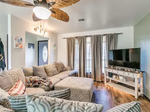 206 E Daws St, Norman, OK 73069 photo 3