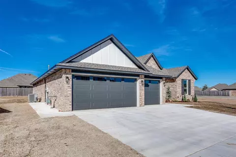 11021 Treemont Ln, Oklahoma City, OK 73162