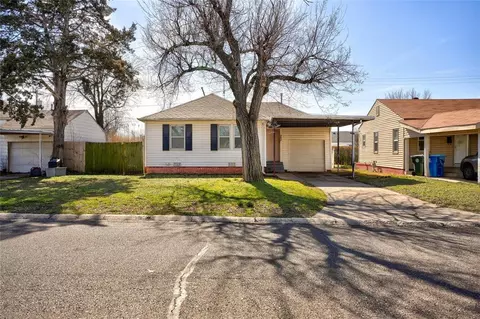 202 Ercoupe Dr, Midwest City, OK 73110