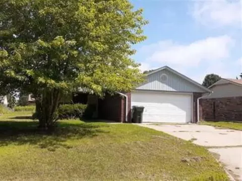 1215 Sweetbriar Dr, Tecumseh, OK 74873