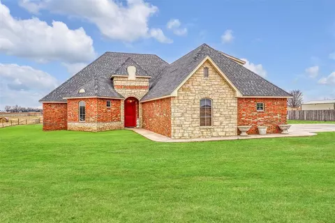 24186 E 998 Rd, Weatherford, OK 73096