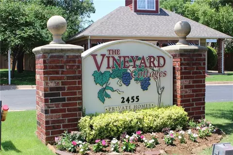 2455 NW Manchester Dr #38, Oklahoma City, OK 73120