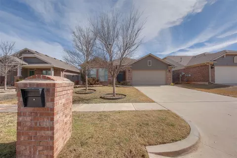 3125 Midland Valley St, Norman, OK 73069