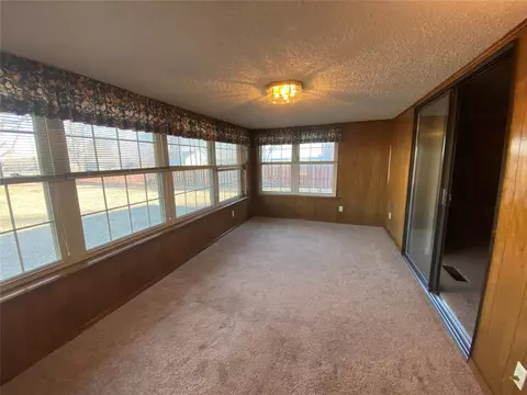 820 S Pine St, Crescent, OK 73028 photo 7