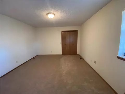 820 S Pine St, Crescent, OK 73028 photo 9
