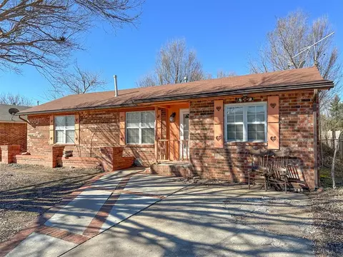 1616 N Center Ave, Shawnee, OK 74804