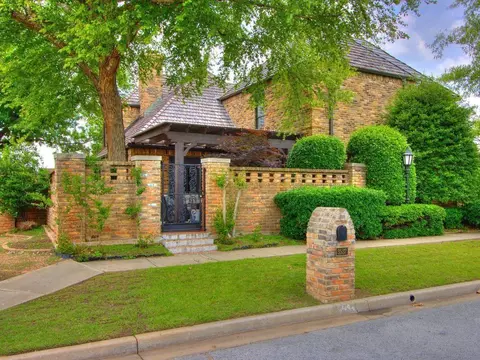 3537 Brookford Dr, Norman, OK 73072
