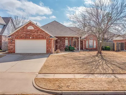 2928 Misty Ridge Dr, Norman, OK 73071