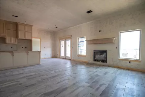 8409 Poplar Dr, Edmond, OK 73034