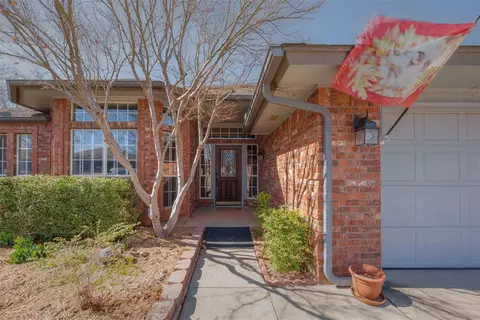 324 Waterfront Dr, Norman, OK 73071 photo 1