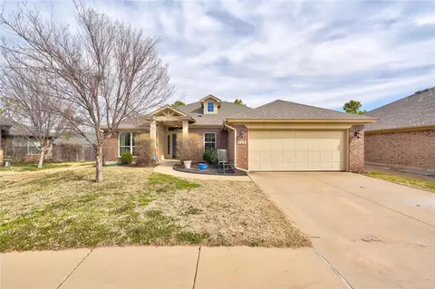 308 Partridge Run Dr, Yukon, OK 73099