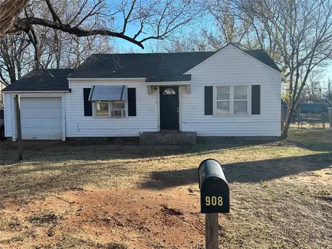 908 Halsey, Elk City, OK 73644