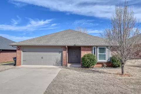 413 Tecumseh Meadows Ct, Norman, OK 73069