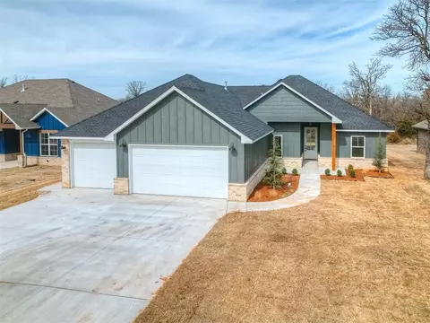 14761 Walnut Ln, Choctaw, OK 73020