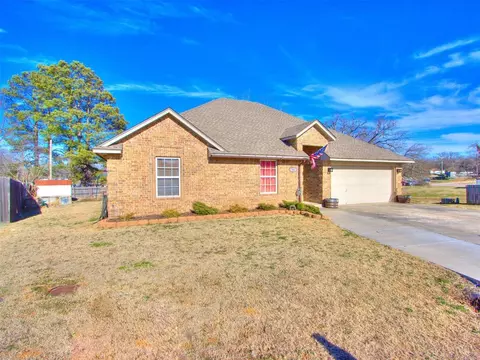 701 Meleah Ln, Mcloud, OK 74851