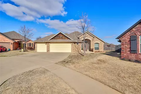 11709 SW 22nd Ter, Yukon, OK 73099