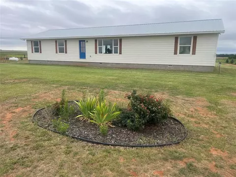 23759 E Cr 1290 Rd, Mountain View, OK 73062