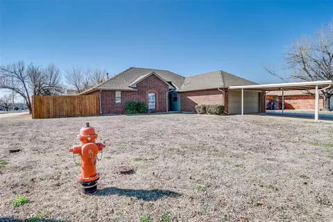 8433 Breezewood Dr, Oklahoma City, OK 73135